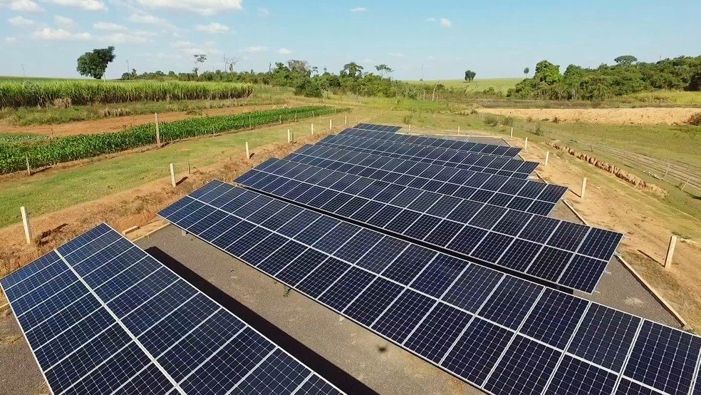 Painéis solares — Foto: Reprodução/TV TEM 